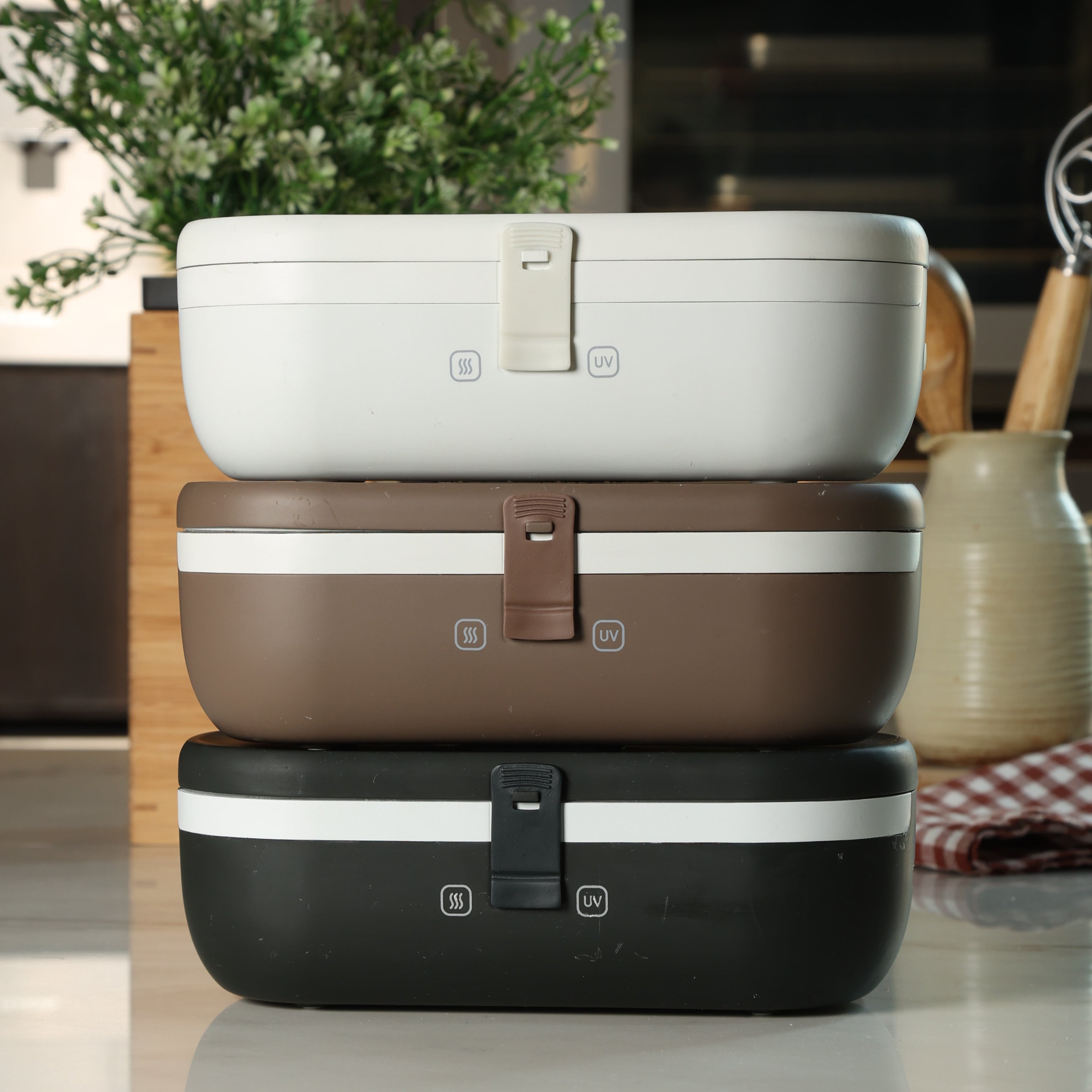 Self-Heating Lunch Box With USB-C Cord and UV LIGHT SANITIZER by Fritaire