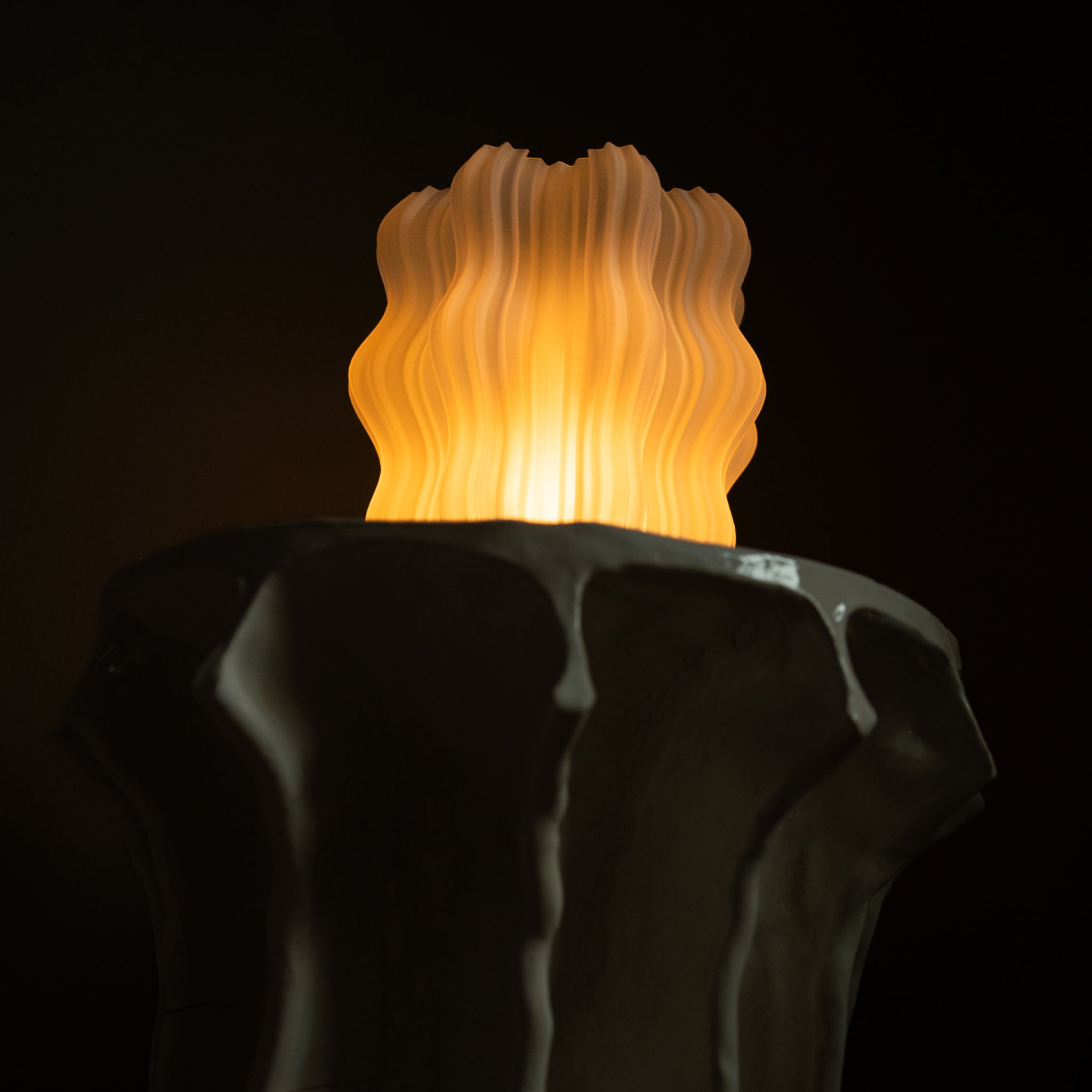 Cordless Mini Wavy Lamp by Wooj Design