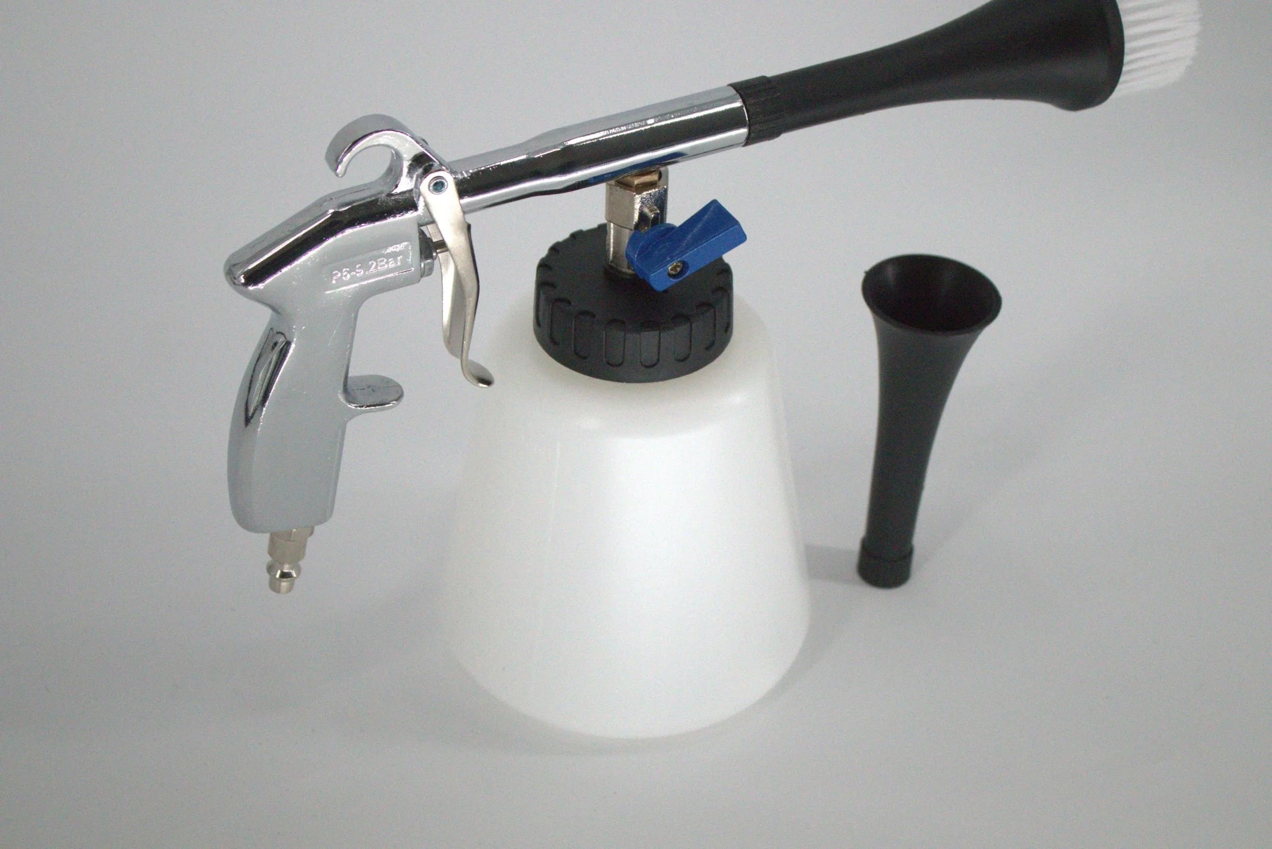 Wet Air Gun for Interior Car and Truck Cleaning by Oak Tree South